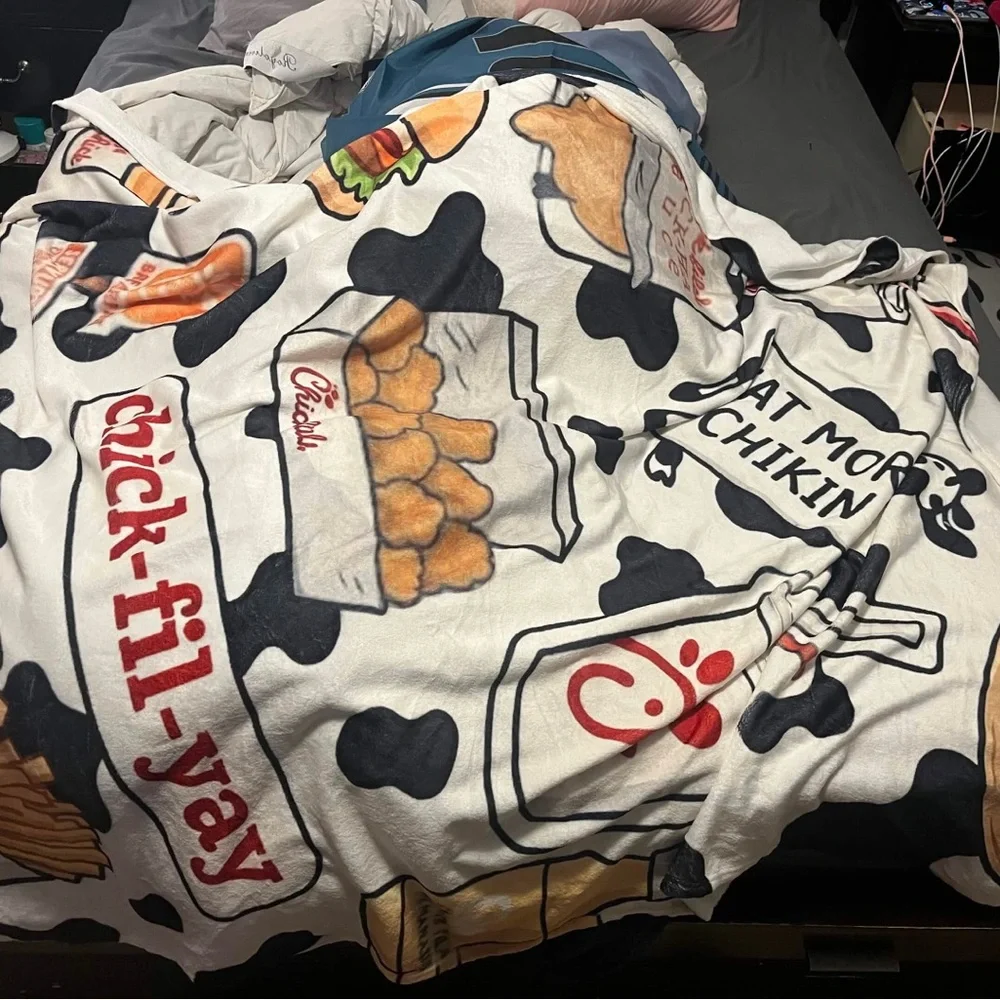 Chick Fil Yay Throw Blanket